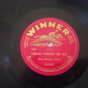 78rpm record WINNER ,Coming Through The Eye MISS MINNIE SEARLE Robin Adair 25cms