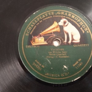 78rpm record VERLASSEN Wilhelm Sauer ES ZIEHT NACH MEINER HEIMAT MICH Fritz Neuert 25cms