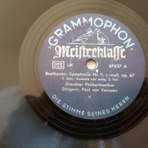 78rpm record  BEETHOVEN SYMPHONIE Nr. V Op 67.S.3 .2 T.1.3. Paul Van Kempen 30cms